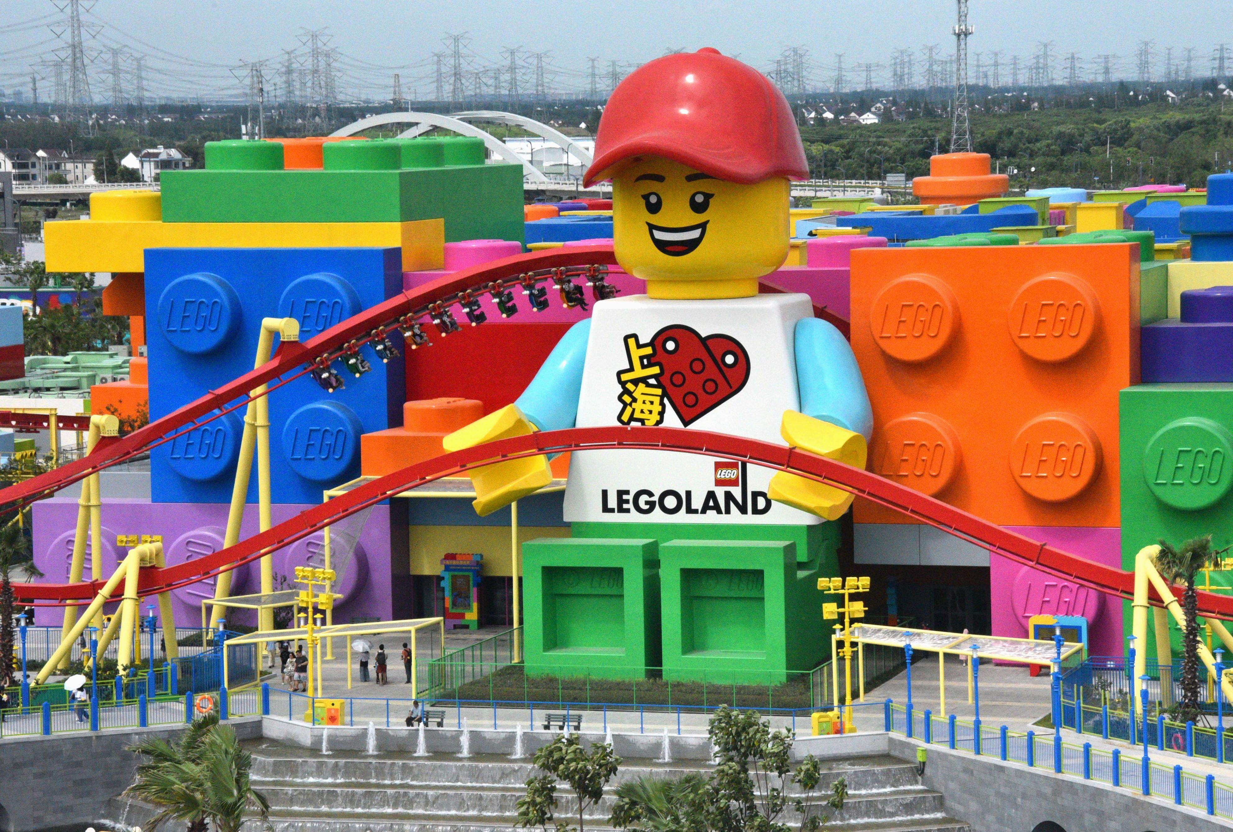 25 Off when spending 50 AED